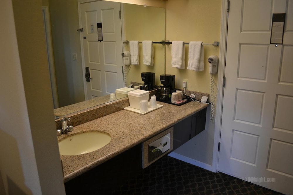 The Miramar Inn and Suites 42/50