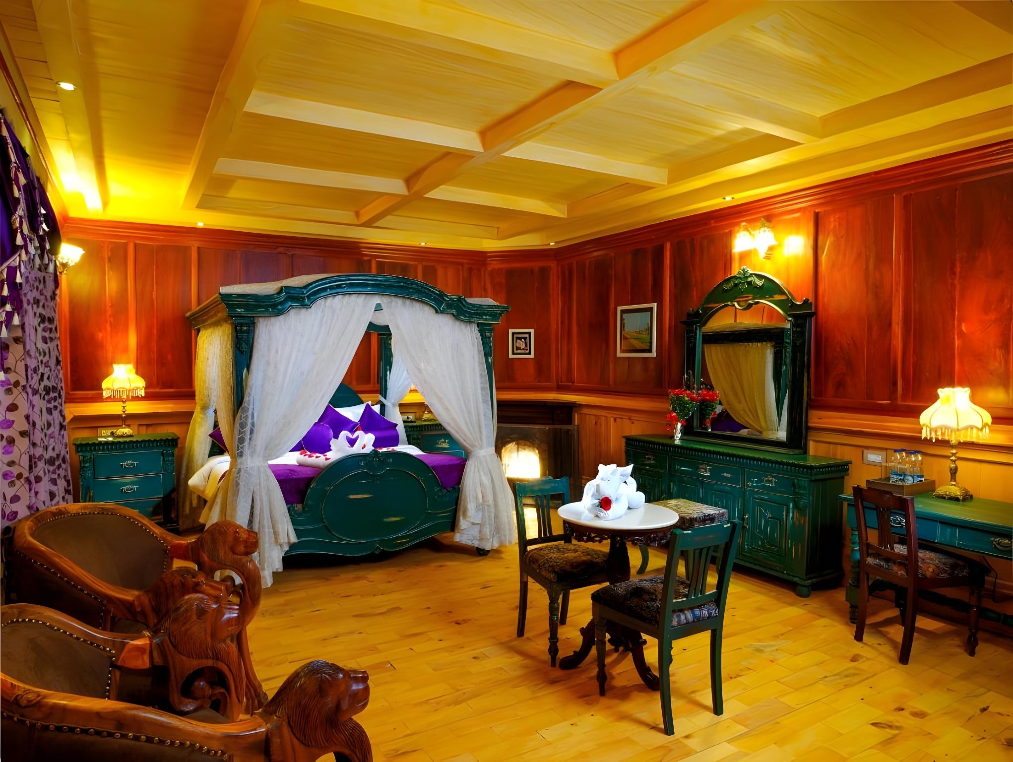Victorian, Suite, King Bed
