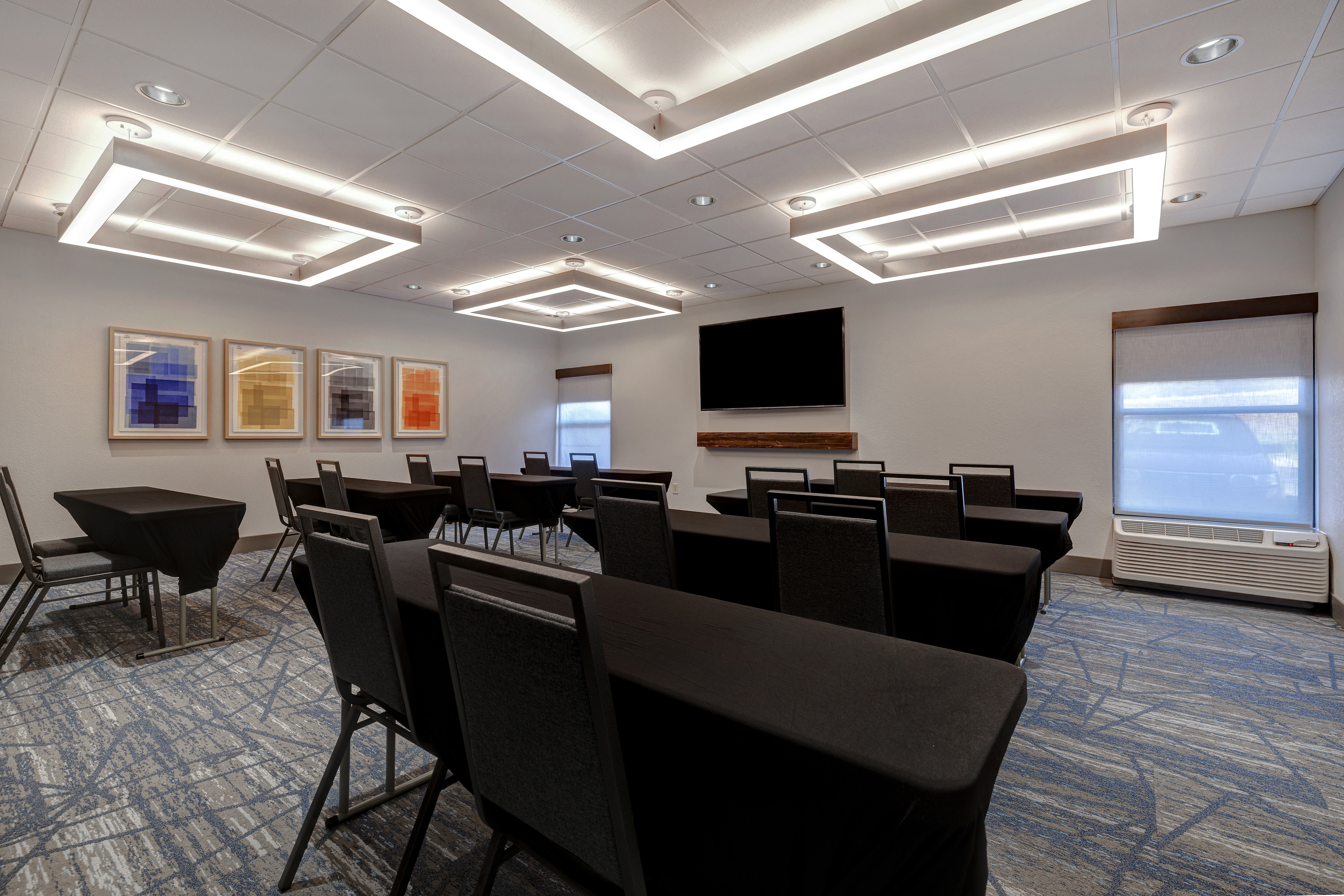 Holiday Inn Express & Suites Central Omaha, an IHG Hotel 47/50