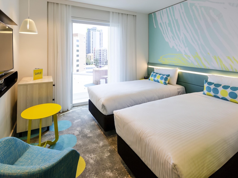 Superior, Twin Beds, City View, Ibis Styles East Perth 4/6