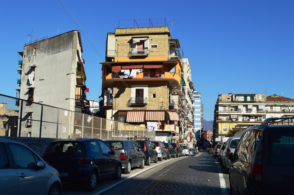 Napoli Station B&B 37/48