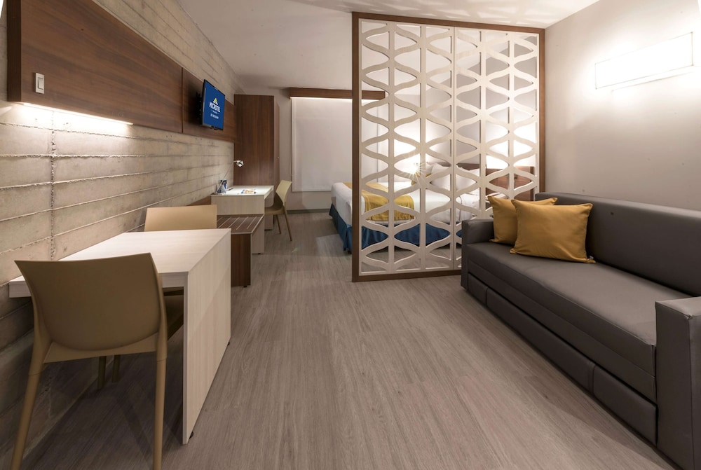 Microtel Inn Suites By Wyndham Guadalajara Sur 13/22