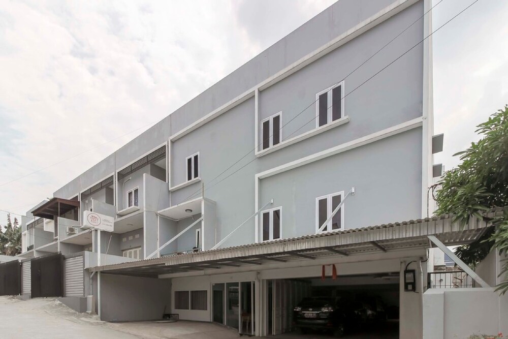 Reddoorz Near Siloam Hospital Palembang 3/56
