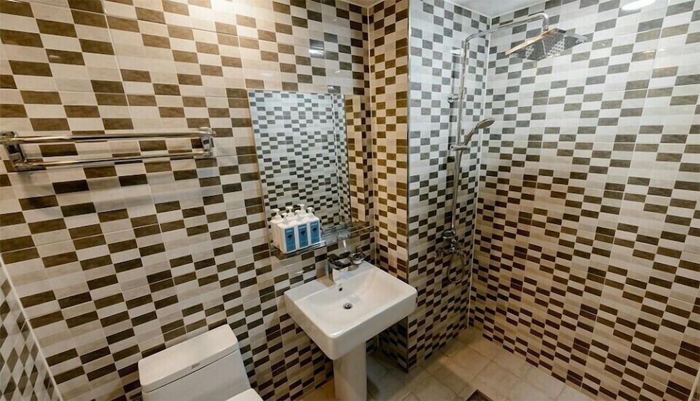 Paulownia Hostel & Guest House 46/50