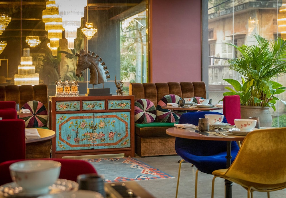 Lao Poet Hotel 53/71
