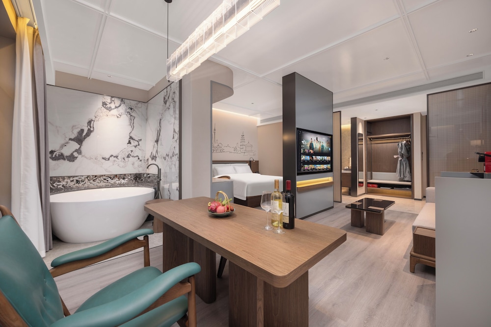 UrCove by Hyatt Xi'an Bell Tower Huimin Street 27/47