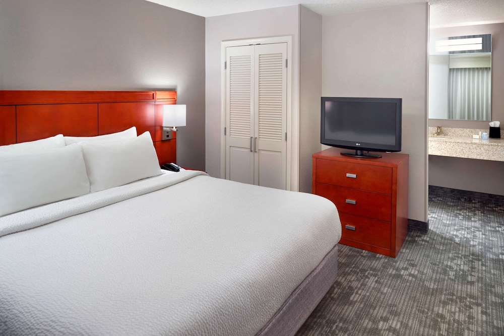 Sonesta Select Atlanta Airport North 6/30
