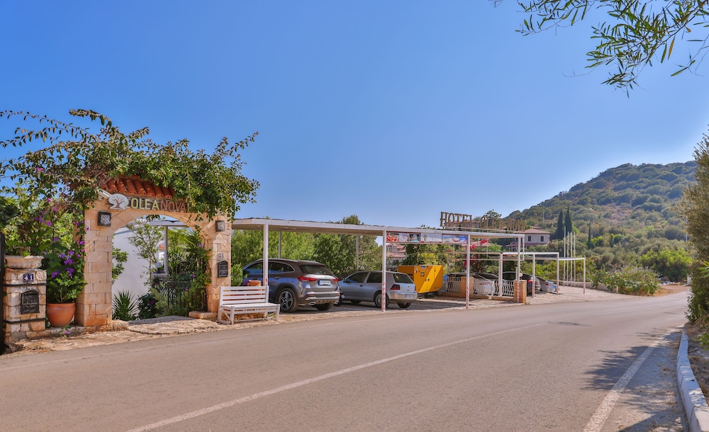 Olea Nova Boutique Hotel 61/73