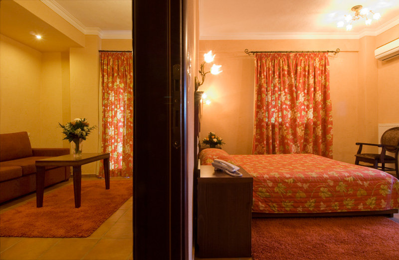 Dellas Boutique Hotel 8/22