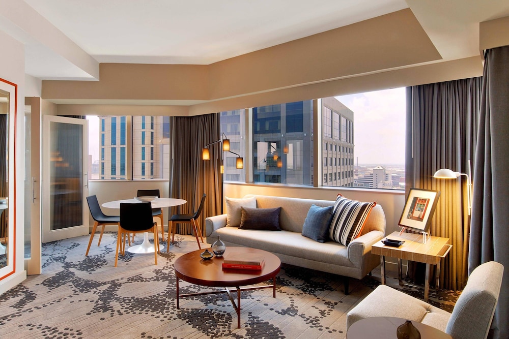 Le Meridien New Orleans 25/40