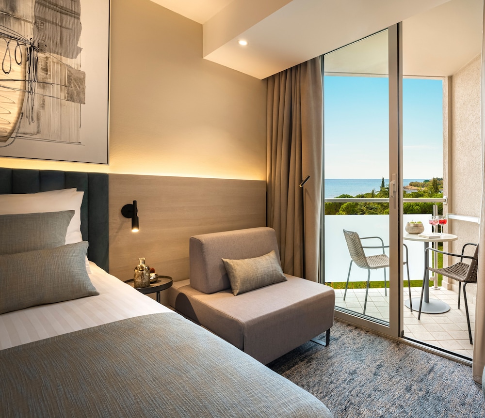 Aminess Vival Maestral Hotel 54/72