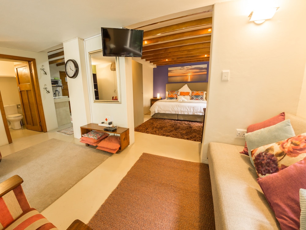 Mackaya Bella Guest House 17/71