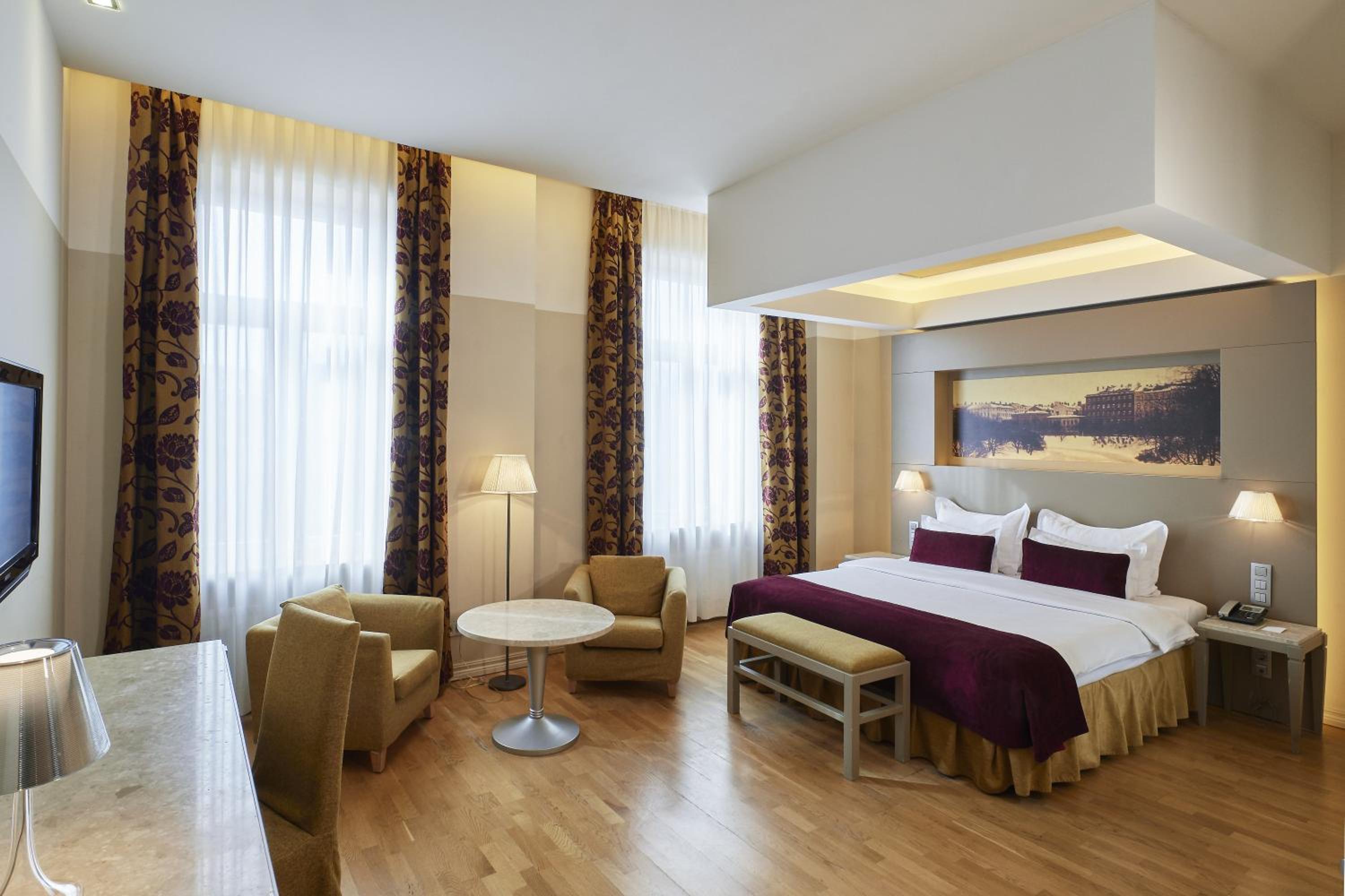 Deluxe, Double Bed