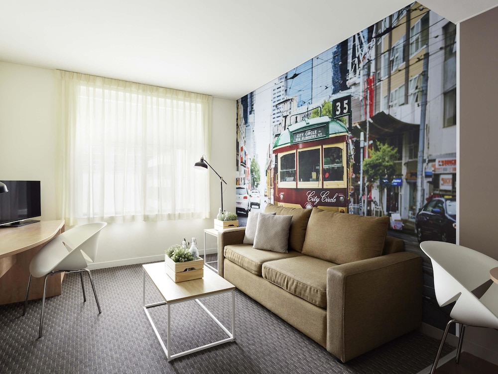 ibis Melbourne Hotel and Apartments 49/70