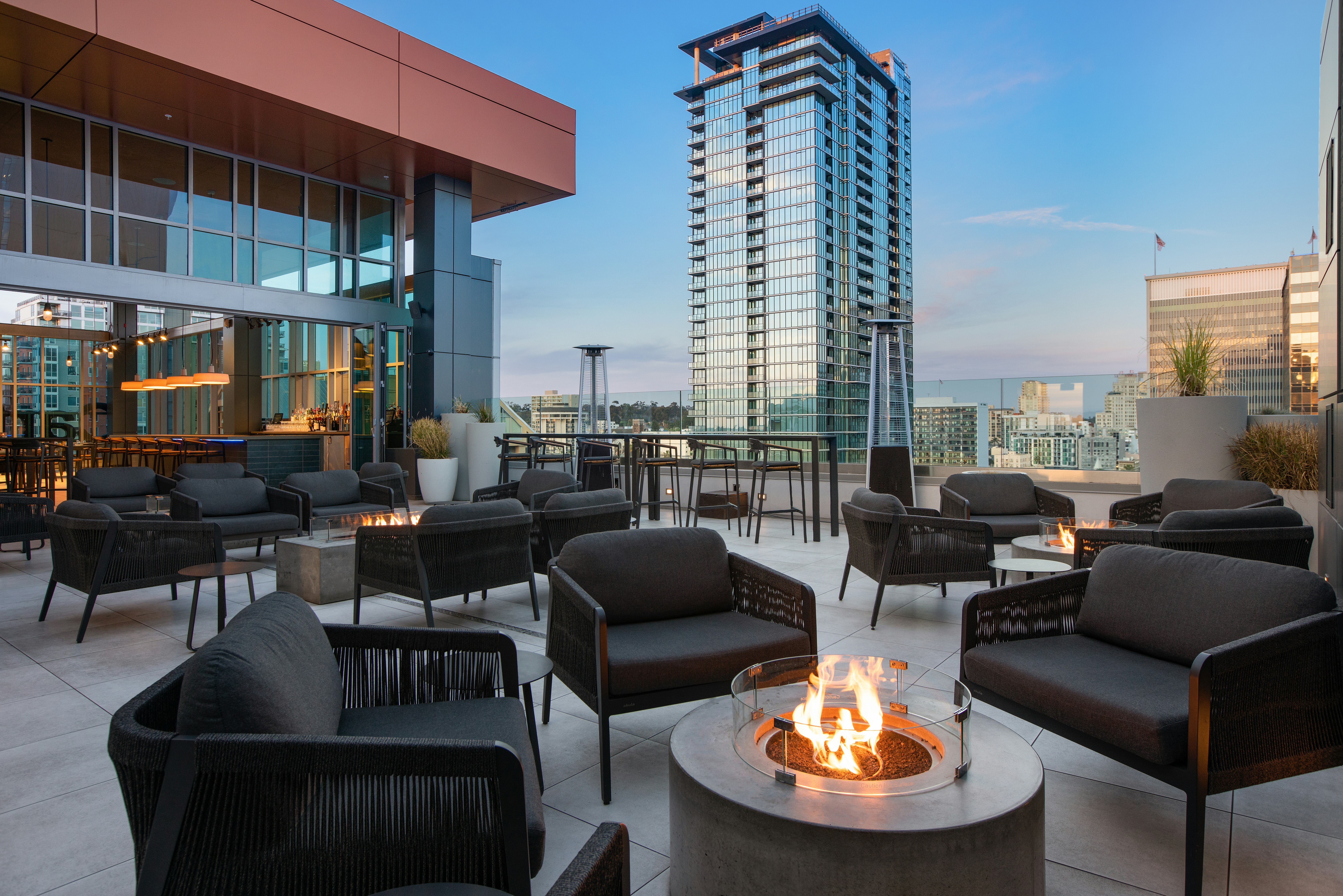 Carte Hotel San Diego Downtown Curio Collection By Hilton 53/87