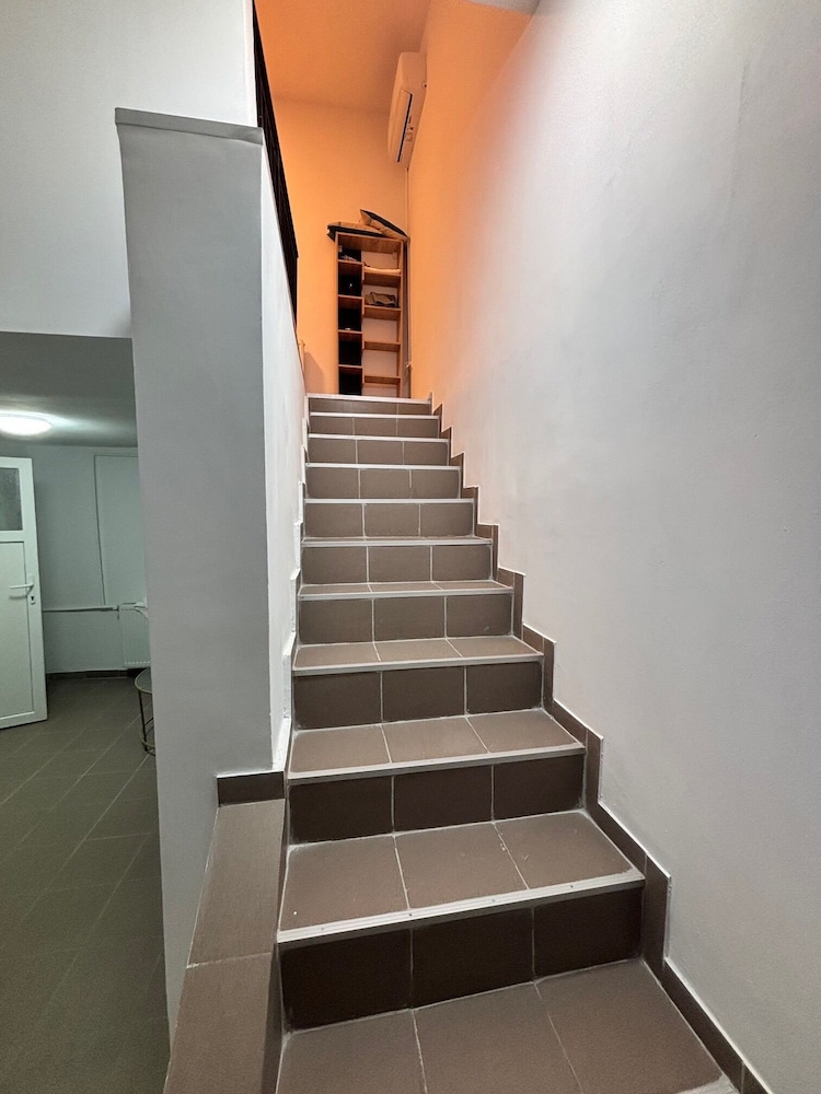 X Hostel Bucharest 14/44