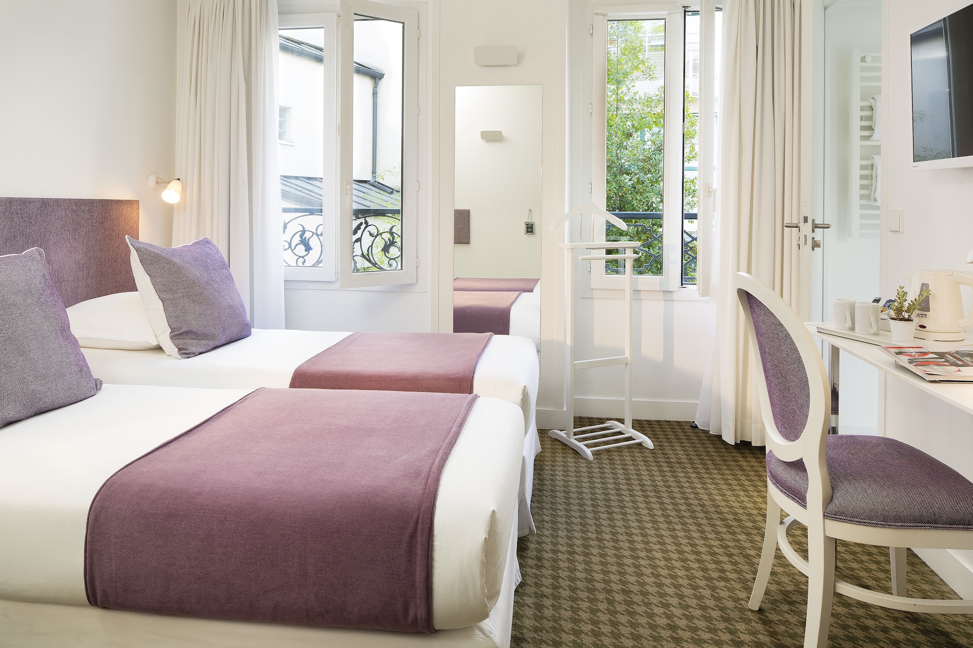 SUPERIOR, TWIN BEDS