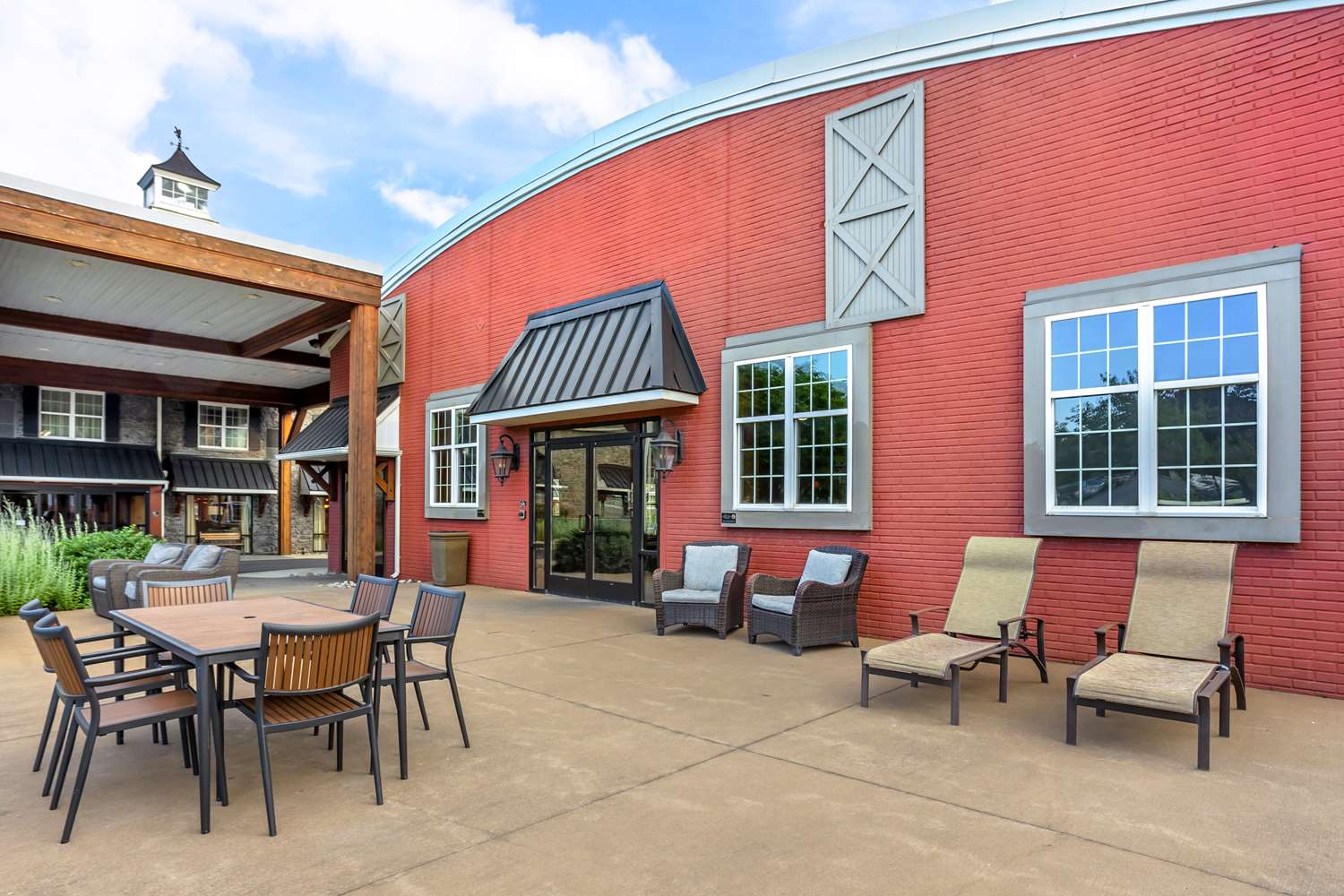 Best Western Plus Intercourse Village Inn & Suites in Gordonville - PA