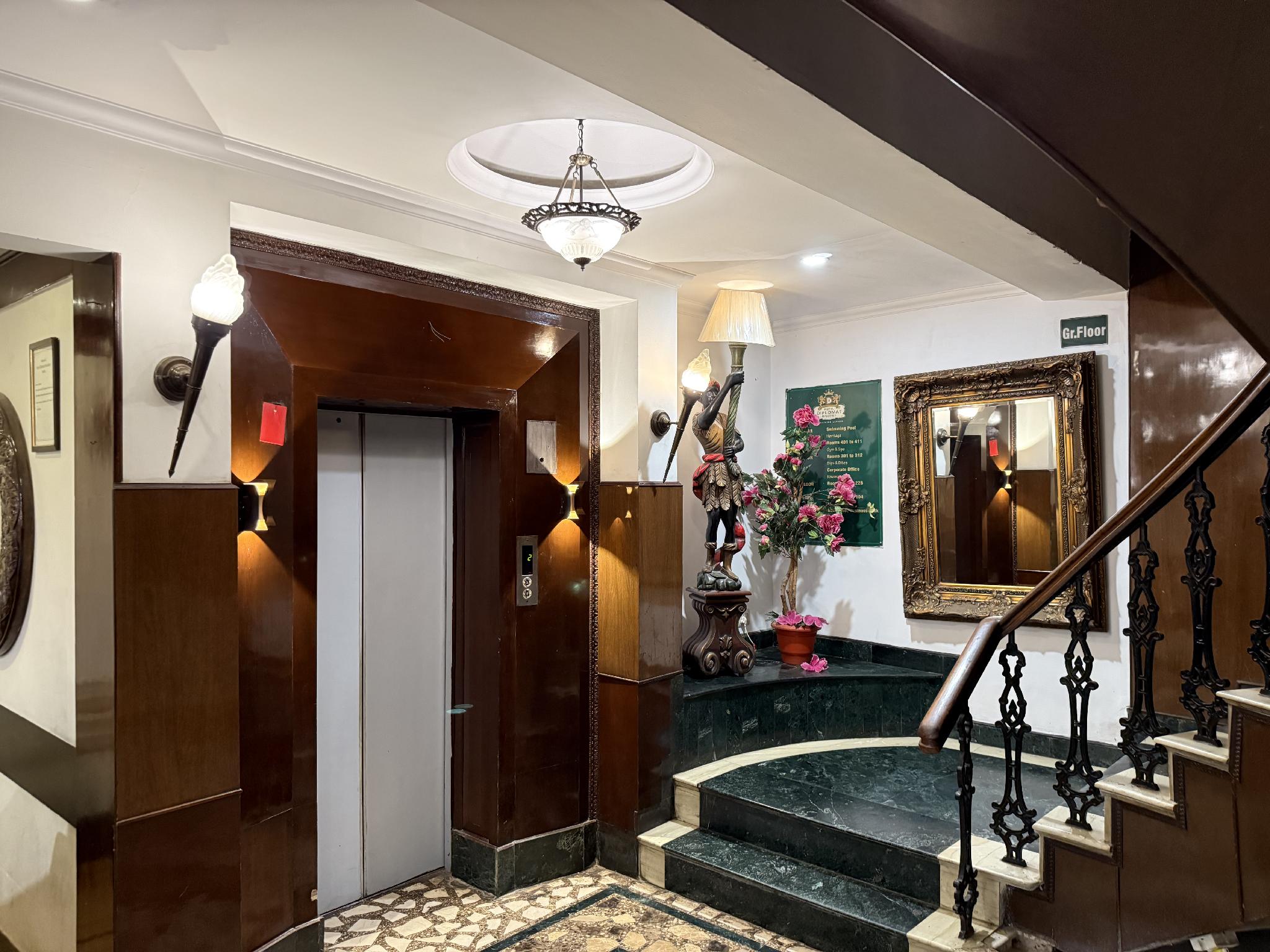 Hotel Diplomat Residency 4/46