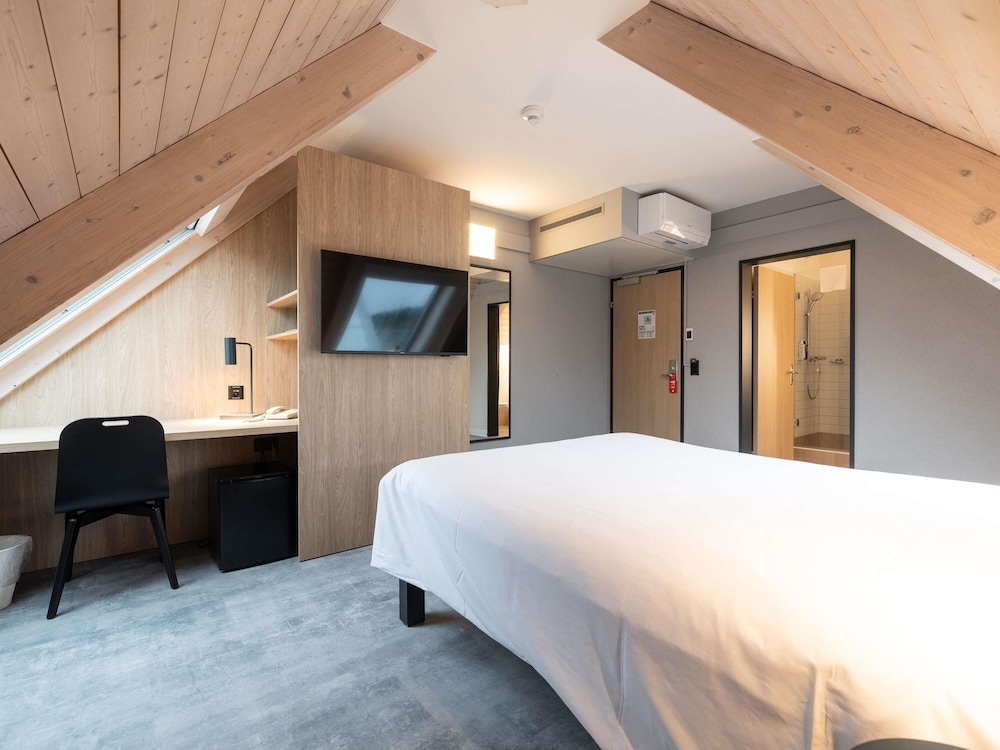 Deluxe, Double Bed, Sofa