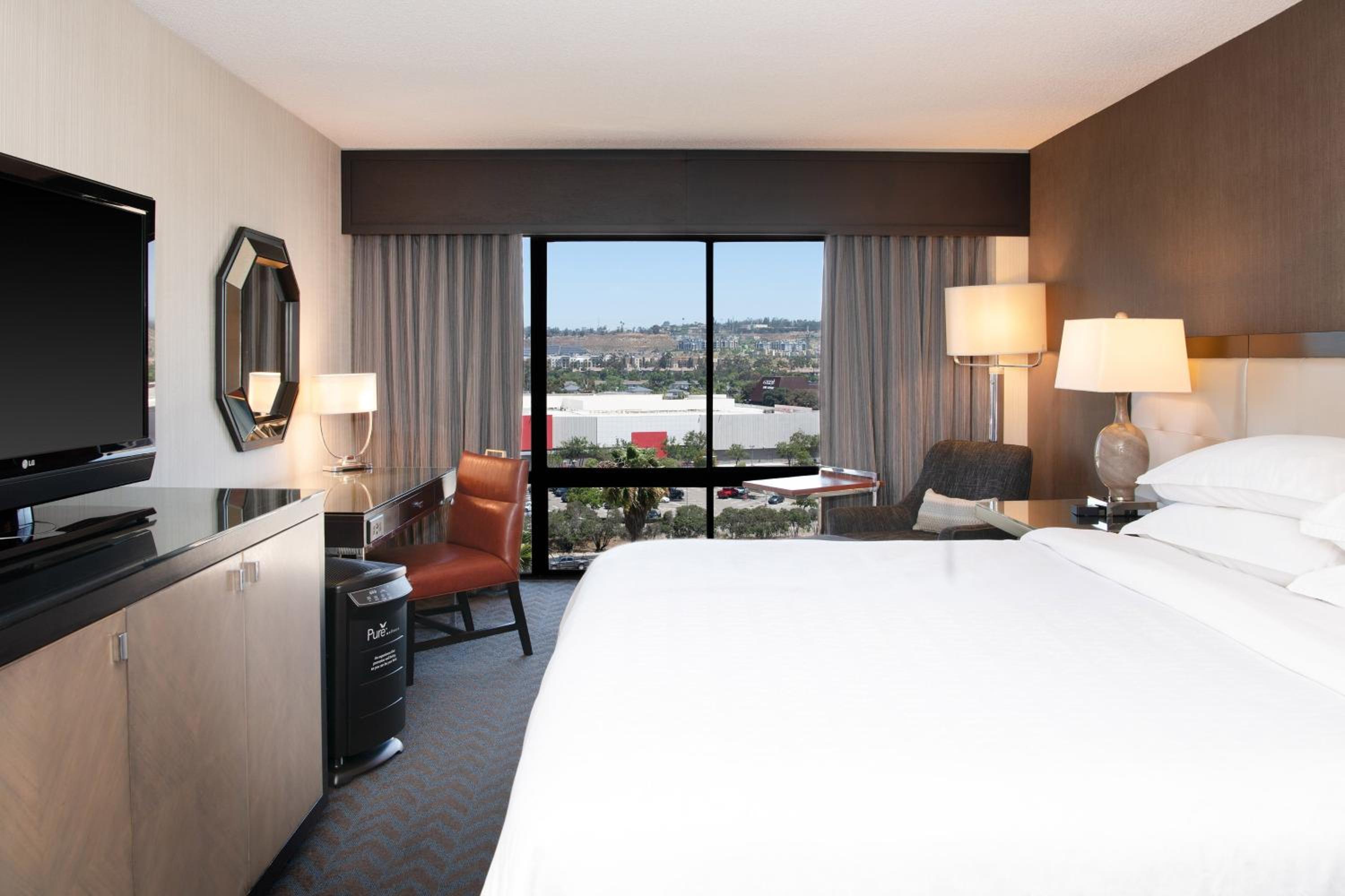 Pure, Wellness, King Bed