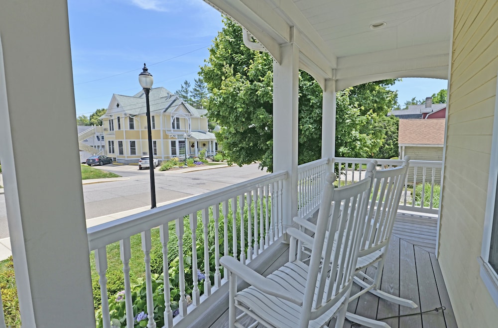Grant Street Inn 7/49