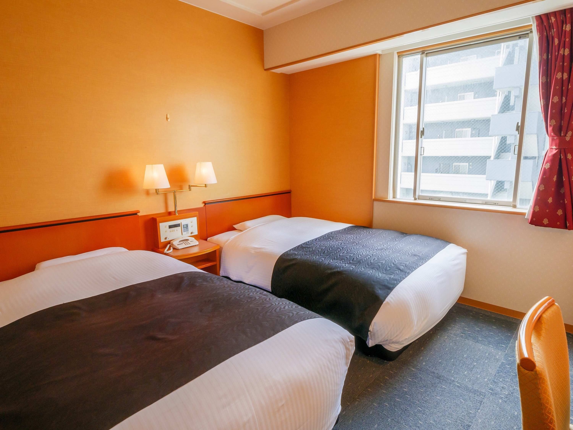 Room, Twin Beds, West Wing, Smoking