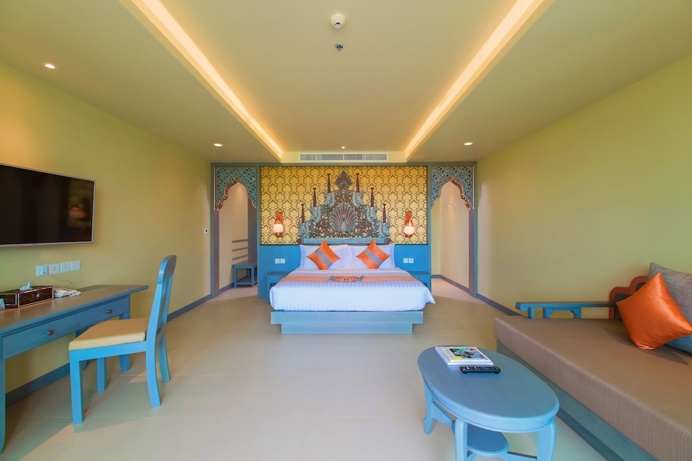 Maikhao Palm Beach Resort 52/65