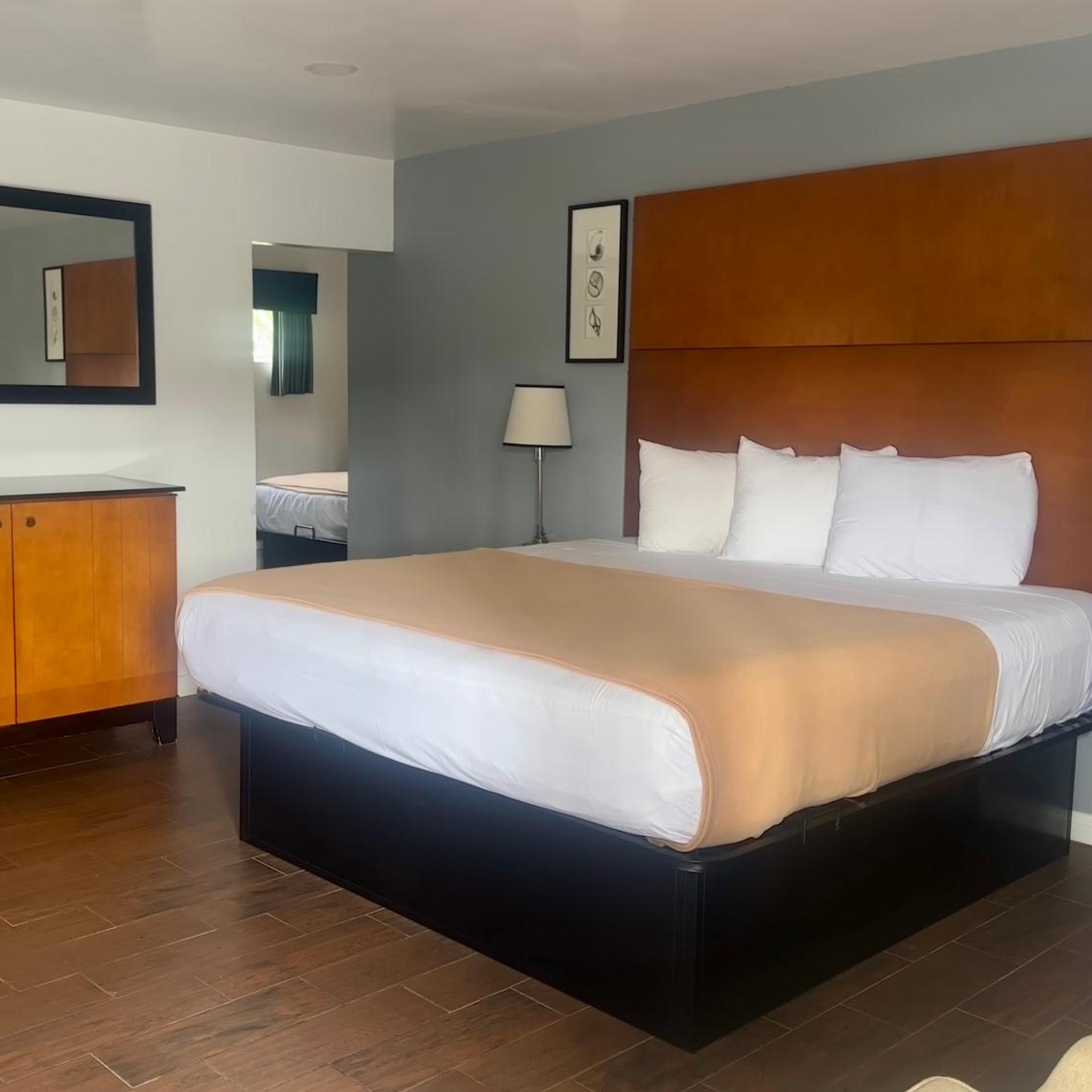 Oceanside Inn and Suites 6/10