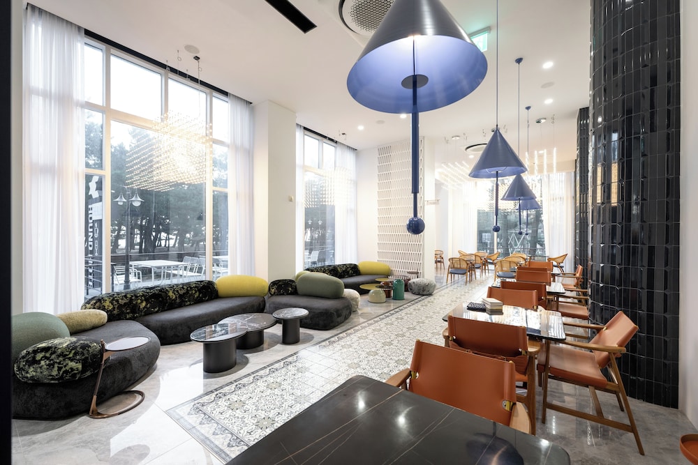 Avvio Hotel 33/50