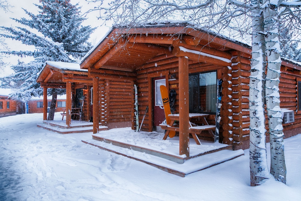 Cowboy Village Resort 3/69