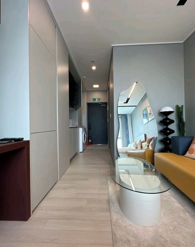 The Bayment Residence 45/50