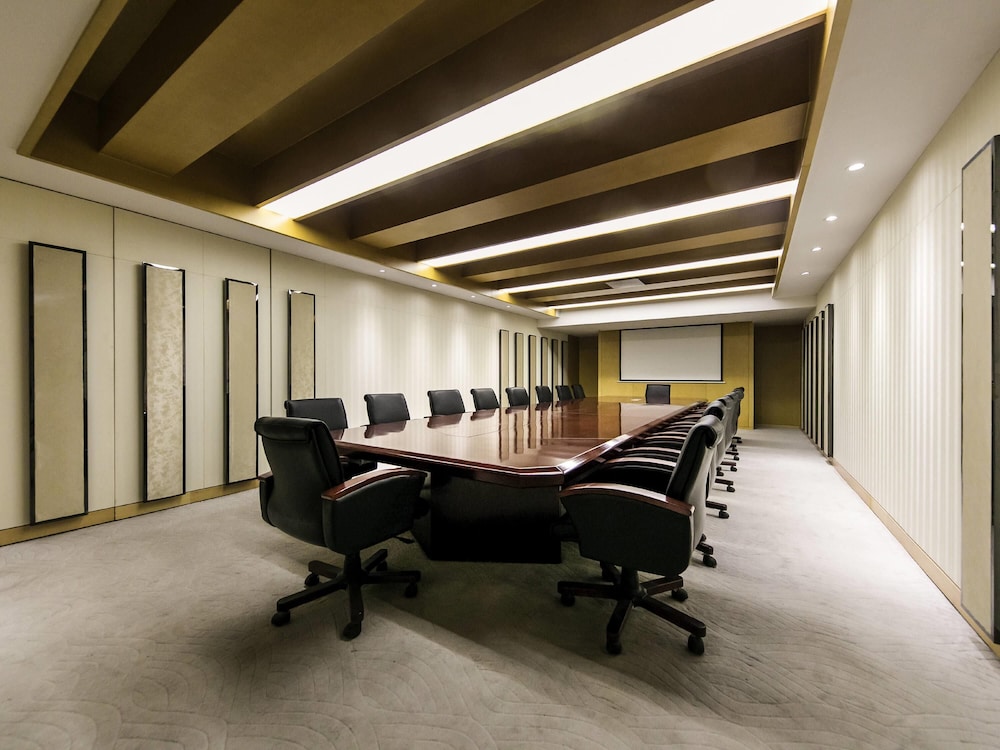 Mercure Beijing Chang An West 33/48