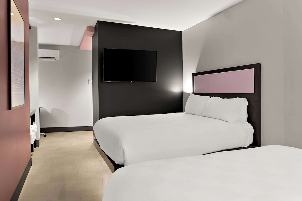 CityFlatsHotel - Port Huron, an Ascend Collection Hotel 22/40