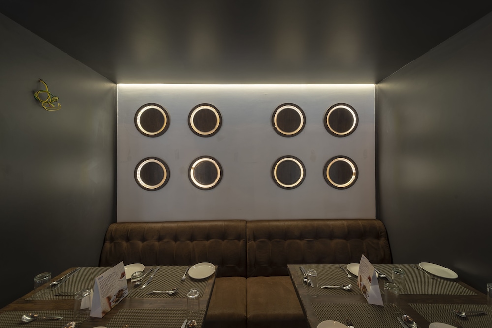 Icon Boutique Hotel by Bhagini 25/33