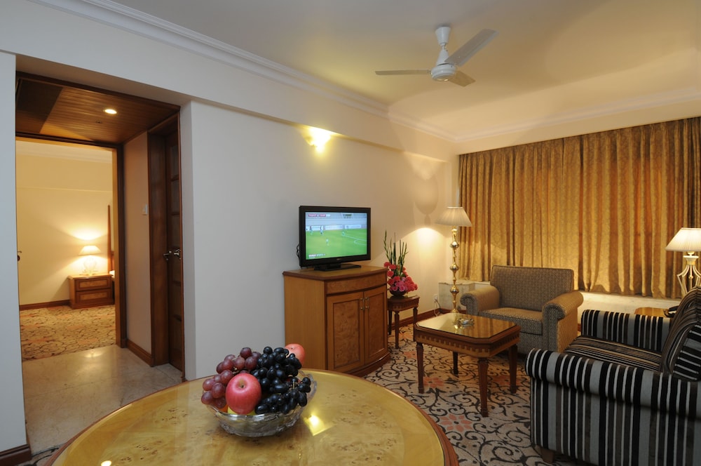 Fariyas Hotel Mumbai 31/50