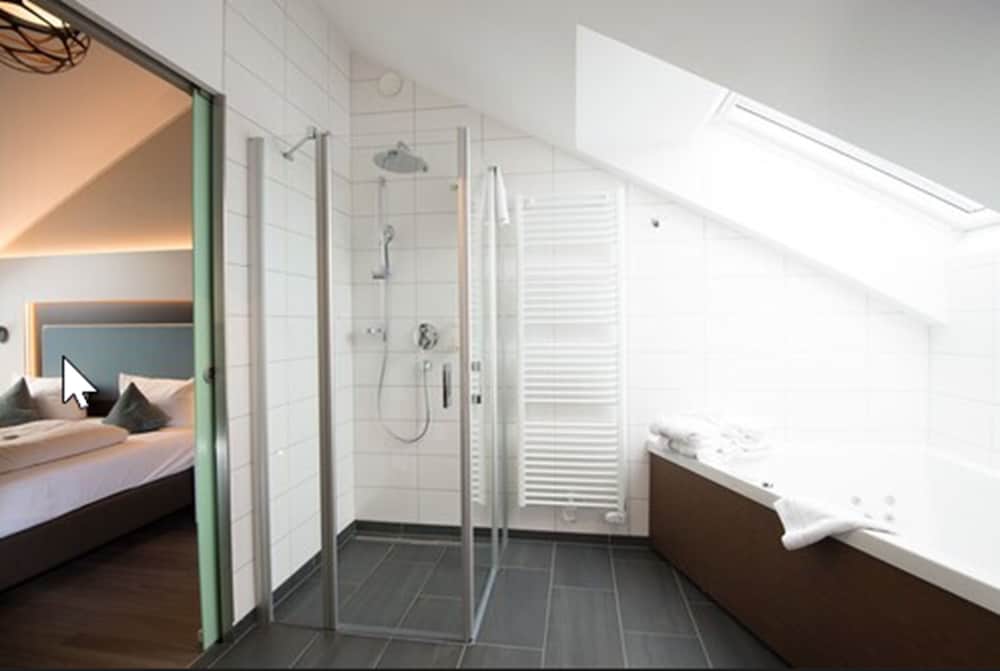Stadthotel Freiburg 57/58