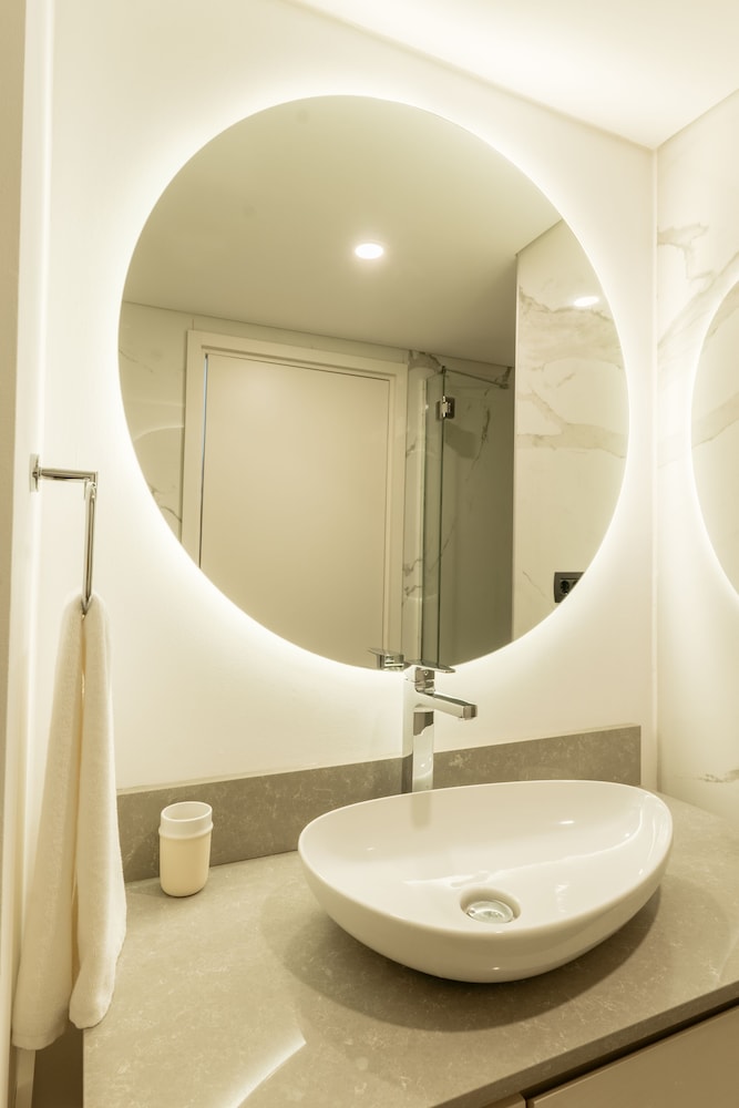 Astrid Hotel 32/63