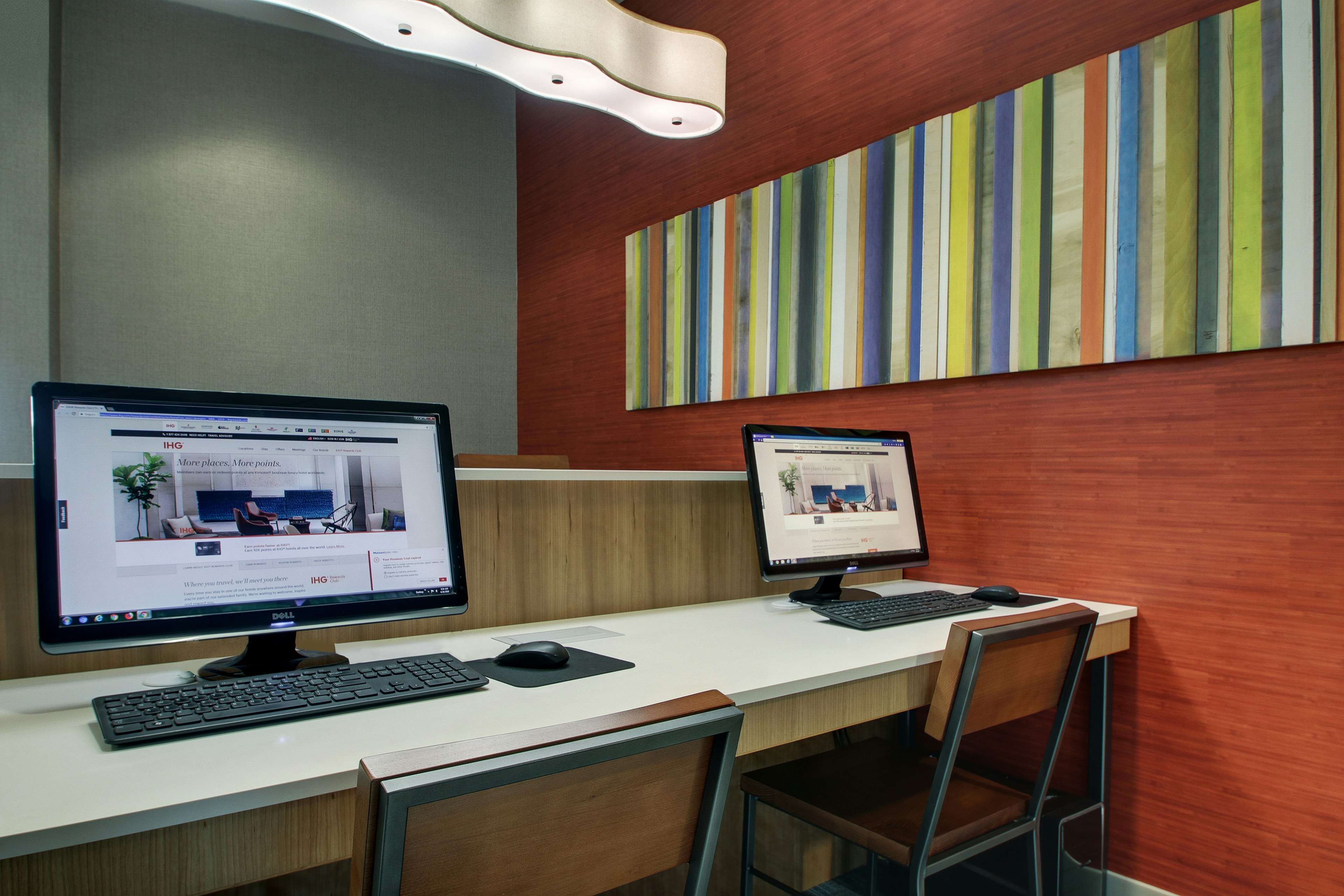 Holiday Inn Express Hotel & Suites Vernon College Area (HWY 287) 46/48