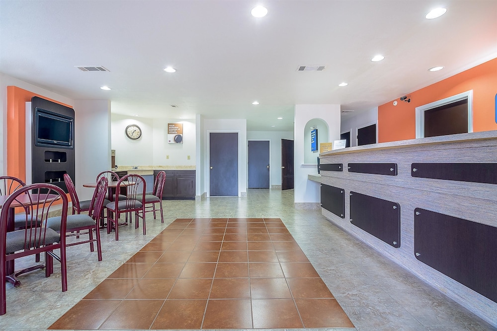 Motel6 Canton, TX 27/33