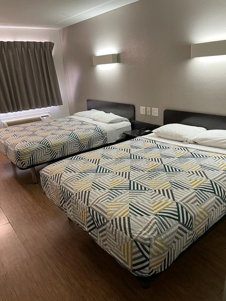 Motel6 Wichita Falls, TX - North 43/63