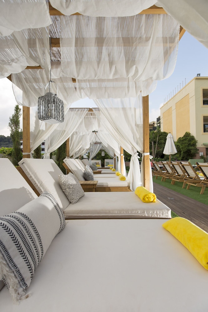 Samaina Inn Hotel 32/50