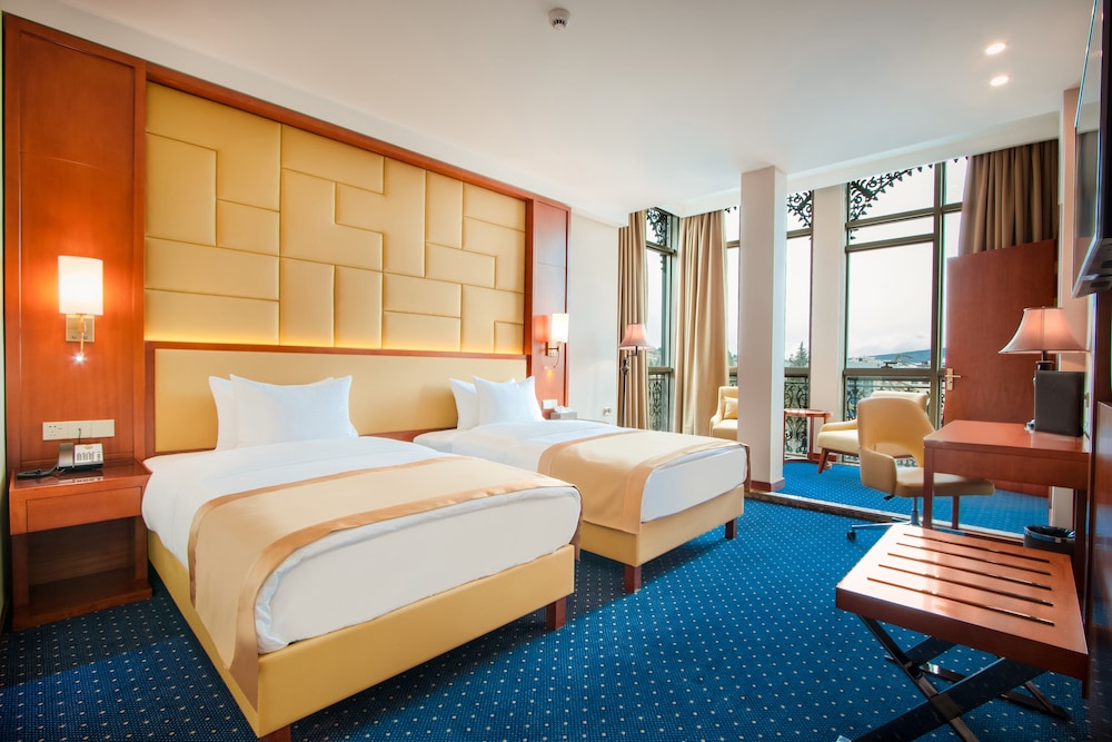 Superior Twin Room: