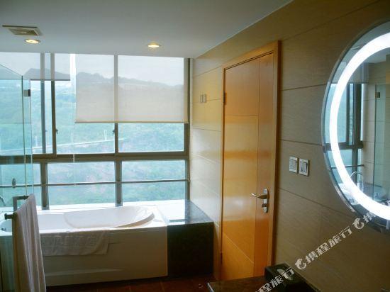 Purple Light Hotel 21/34