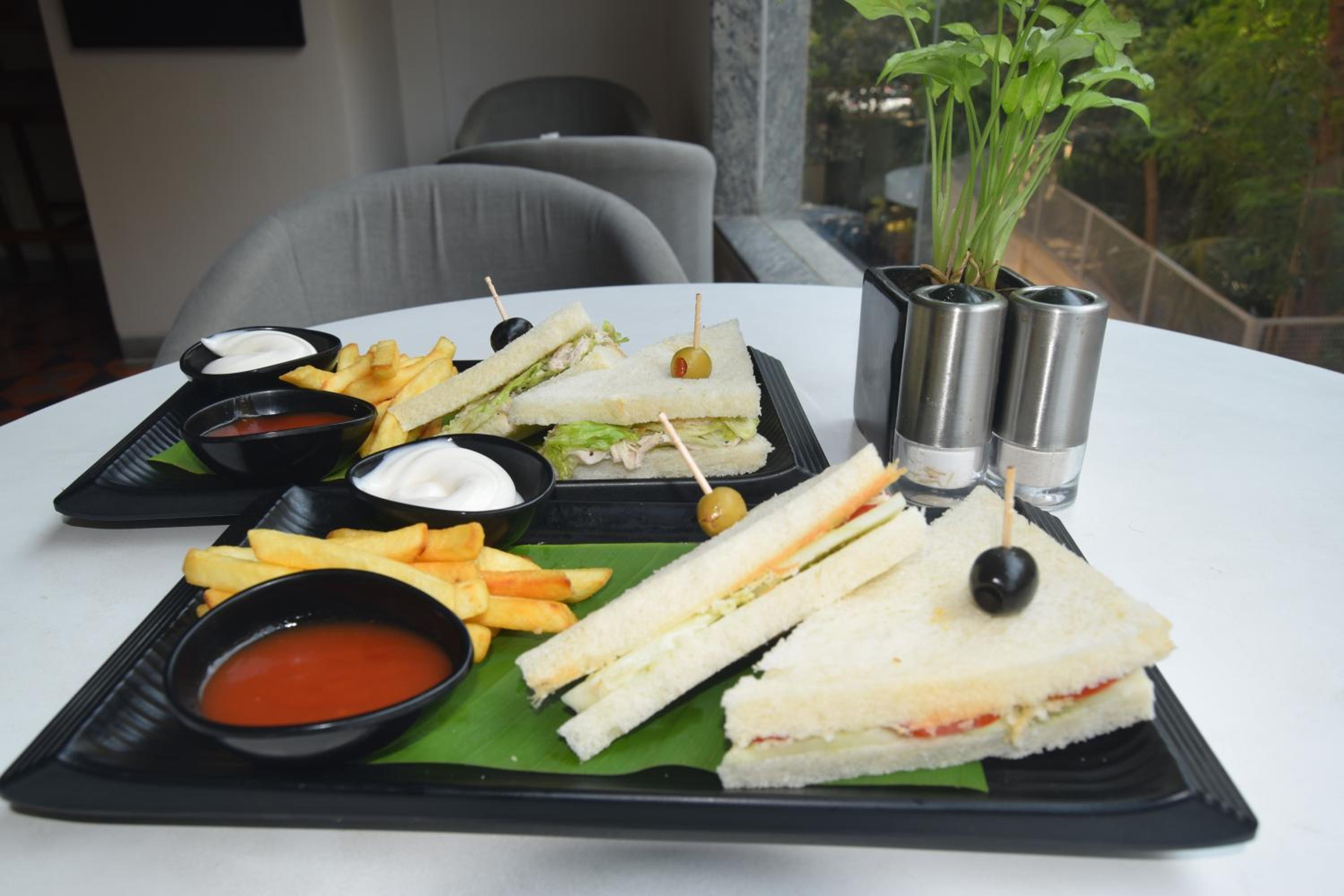 Ginger Ahmedabad Sg Road 32/39