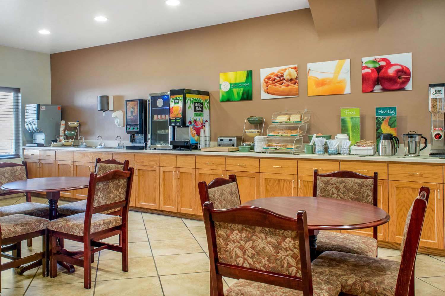 Helena Inn Airport 28/34