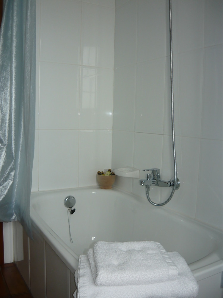 HOTEL RURAL SUQUIN 24/46