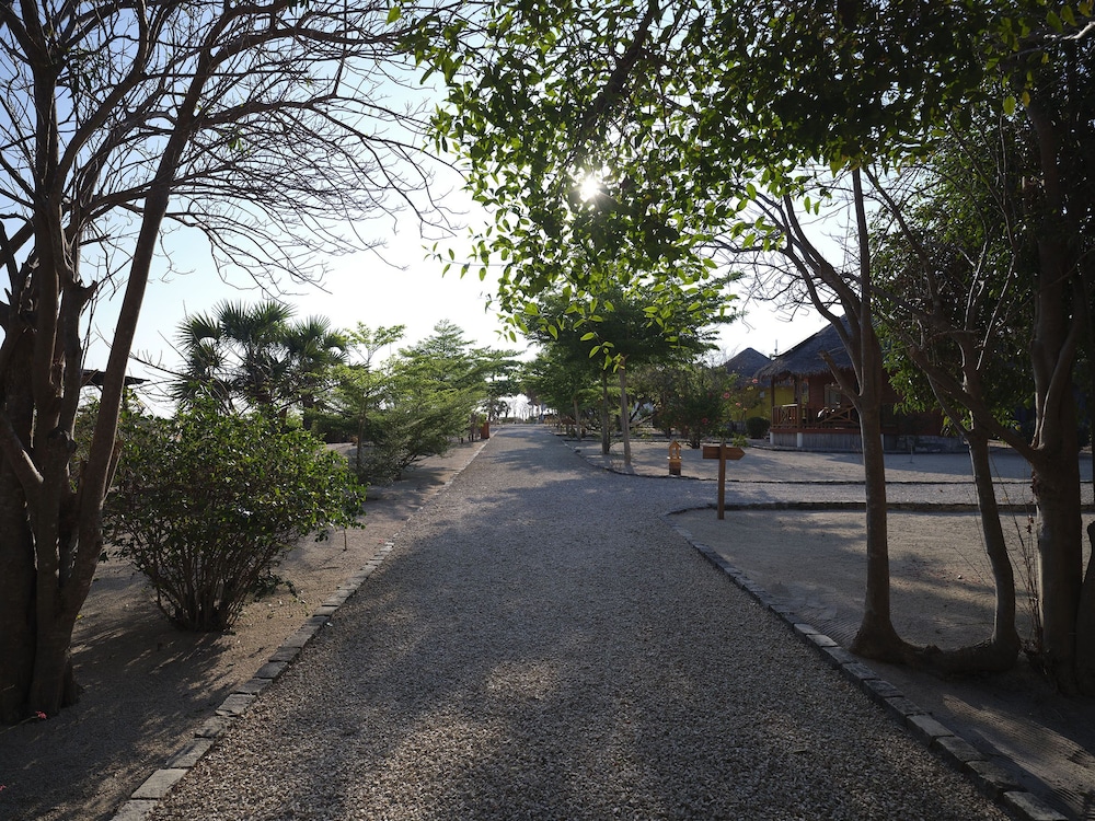 Antsanitia Resort 58/64