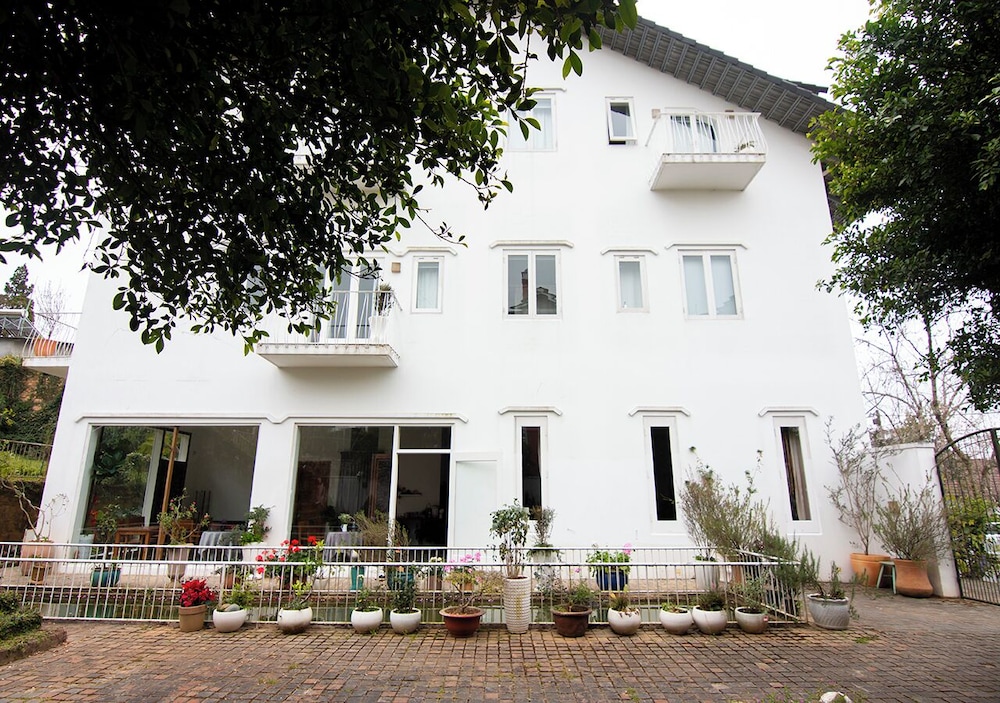 Lu Tan Villa 4/72