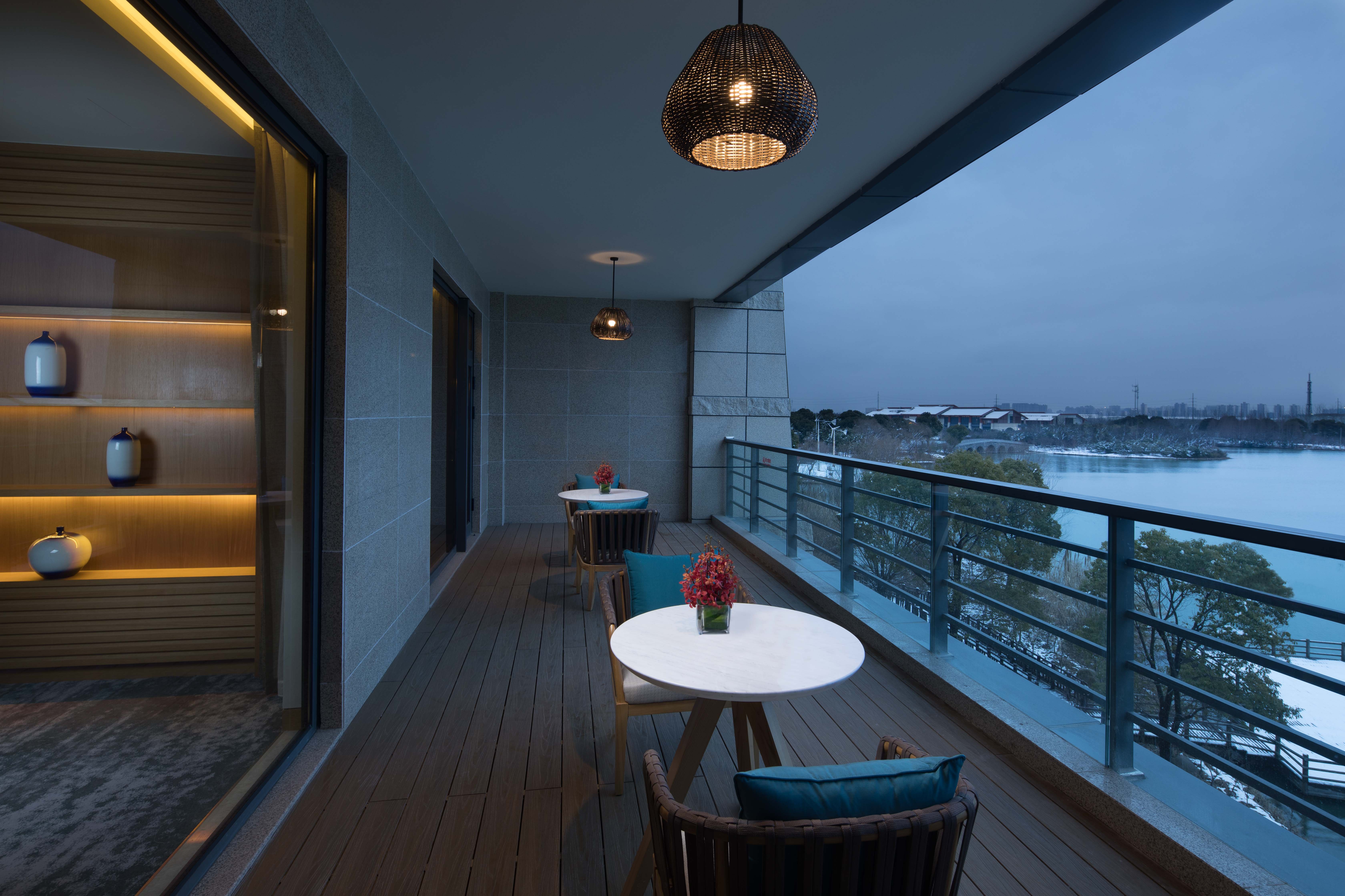 HOLIDAY INN KUNSHAN HUAQIAO 18/50